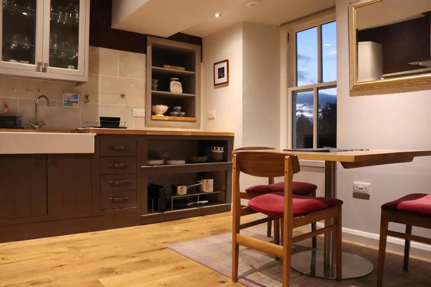 Appartement Unique Highland à Inverness Extérieur photo